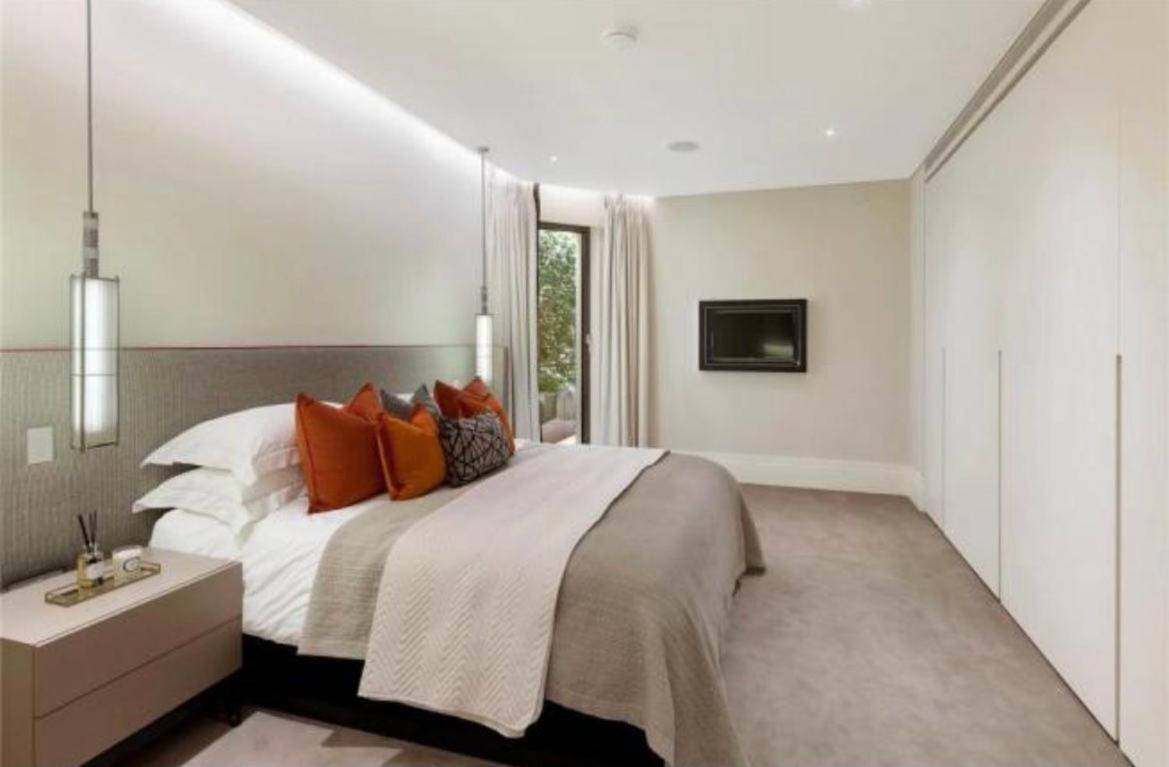 Mc Apartments Brentford Bagian luar foto